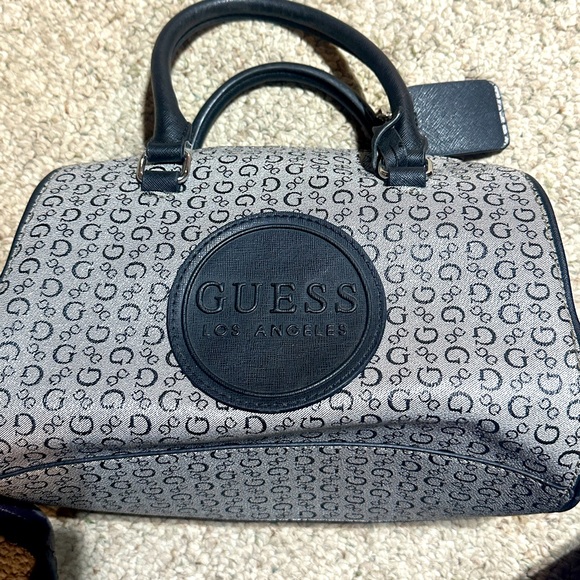 Guess Purse - Picture 1 of 6